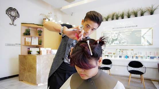 发型hairstyle音标读音翻译英文例句英语词典(图1)